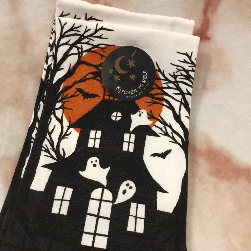 Halloween Fall Haunted House Kitchen Towels Set of Two NWT Cotton 26”x 16” Ritz
